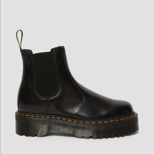DR. MARTENS 2967 PLATFORM BOOTS